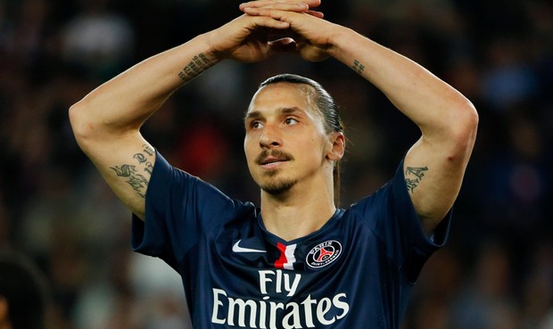 Zlatan Ibrahimovic 'ahorca' a jugador del Nantes